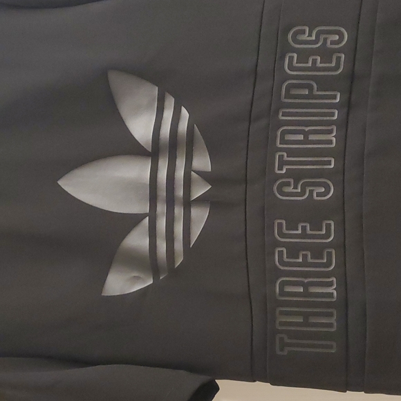 Adidas Originals shirt - Picture 4 of 7